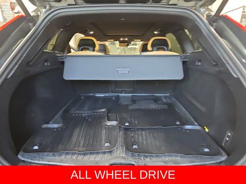 Used 2018 Volvo XC60 T8 Inscription w/ Advanced Package AWD/4WD image 13