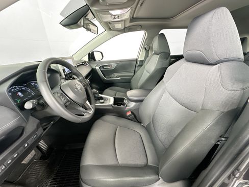 Used 2025 Toyota RAV4 XLE w/ Convenience Package AWD/4WD image 20