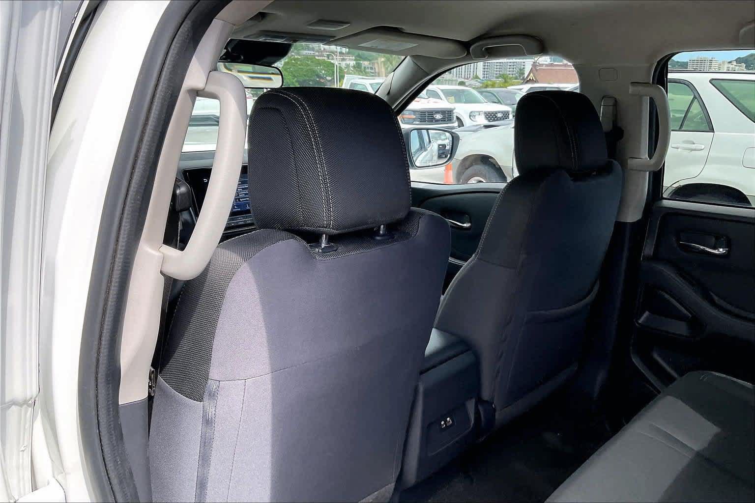 Used 2023 Nissan Frontier SV AWD/4WD image 12