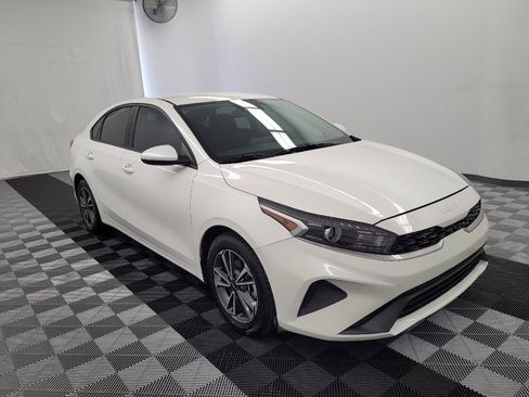 Used 2023 Kia Forte LXS FWD image 13