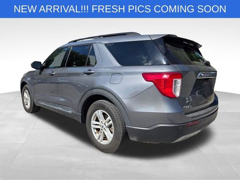 Used 2021 Ford Explorer XLT w/ Equipment Group 202A RWD image 5