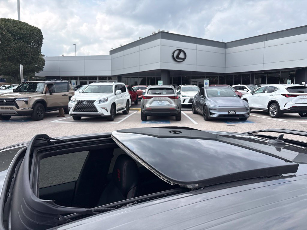 Used 2021 Lamborghini Urus AWD/4WD image 10