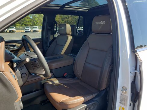 Used 2023 Chevrolet Tahoe High Country image 33