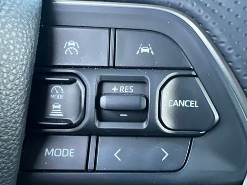 Used 2026 Toyota 4Runner SR5 AWD/4WD image 24