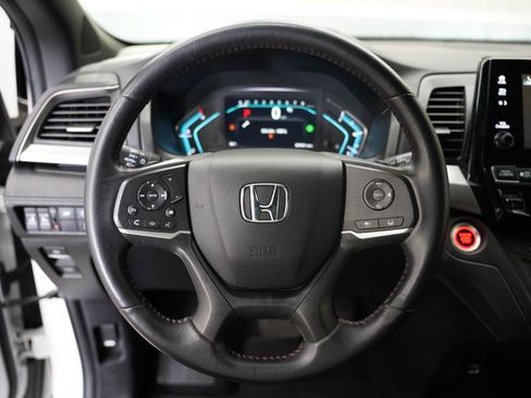 Used 2023 Honda Odyssey Sport image 12