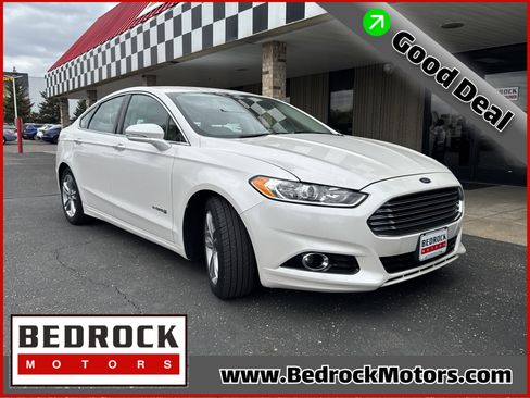 Used 2015 Ford Fusion Titanium FWD image 1