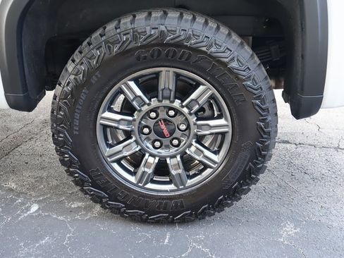 New 2025 GMC Sierra 1500 AT4X image 8