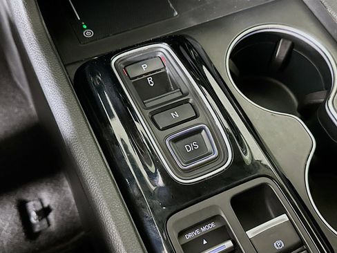 Used 2024 Honda Pilot Touring image 25