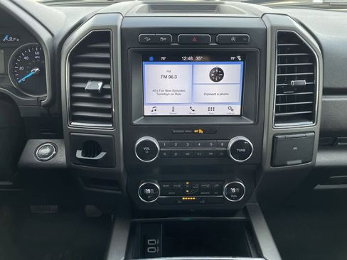 Used 2019 Ford Expedition XLT image 13