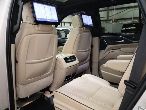 Used 2021 Cadillac Escalade Premium Luxury w/ LPO, Illumination Package AWD/4WD image 56
