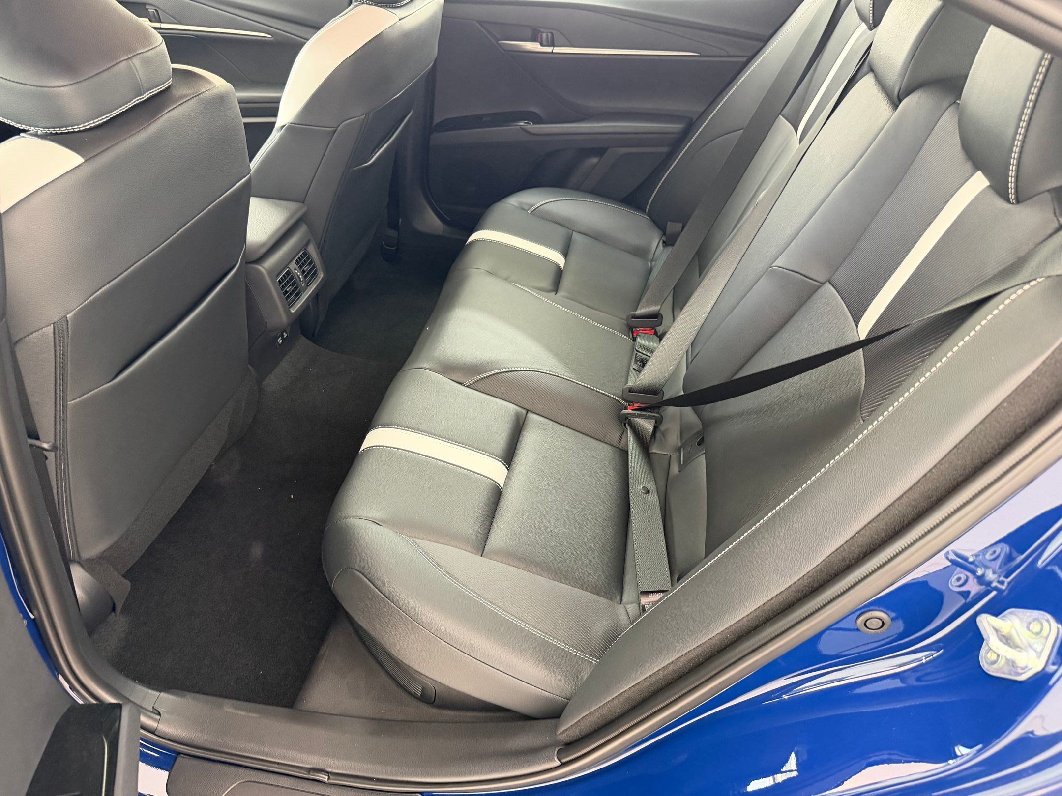 Used 2026 Toyota Camry SE w/ Convenience Package FWD image 22