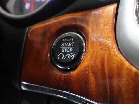 Used 2012 Jeep Grand Cherokee Overland AWD/4WD image 29