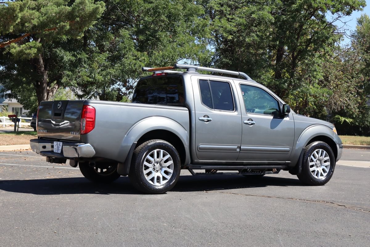 Used 2009 Nissan Frontier LE w/ LE Value Truck Pkg AWD/4WD image 5