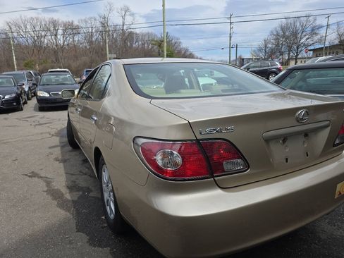 Used 2004 Lexus ES 330 FWD image 5