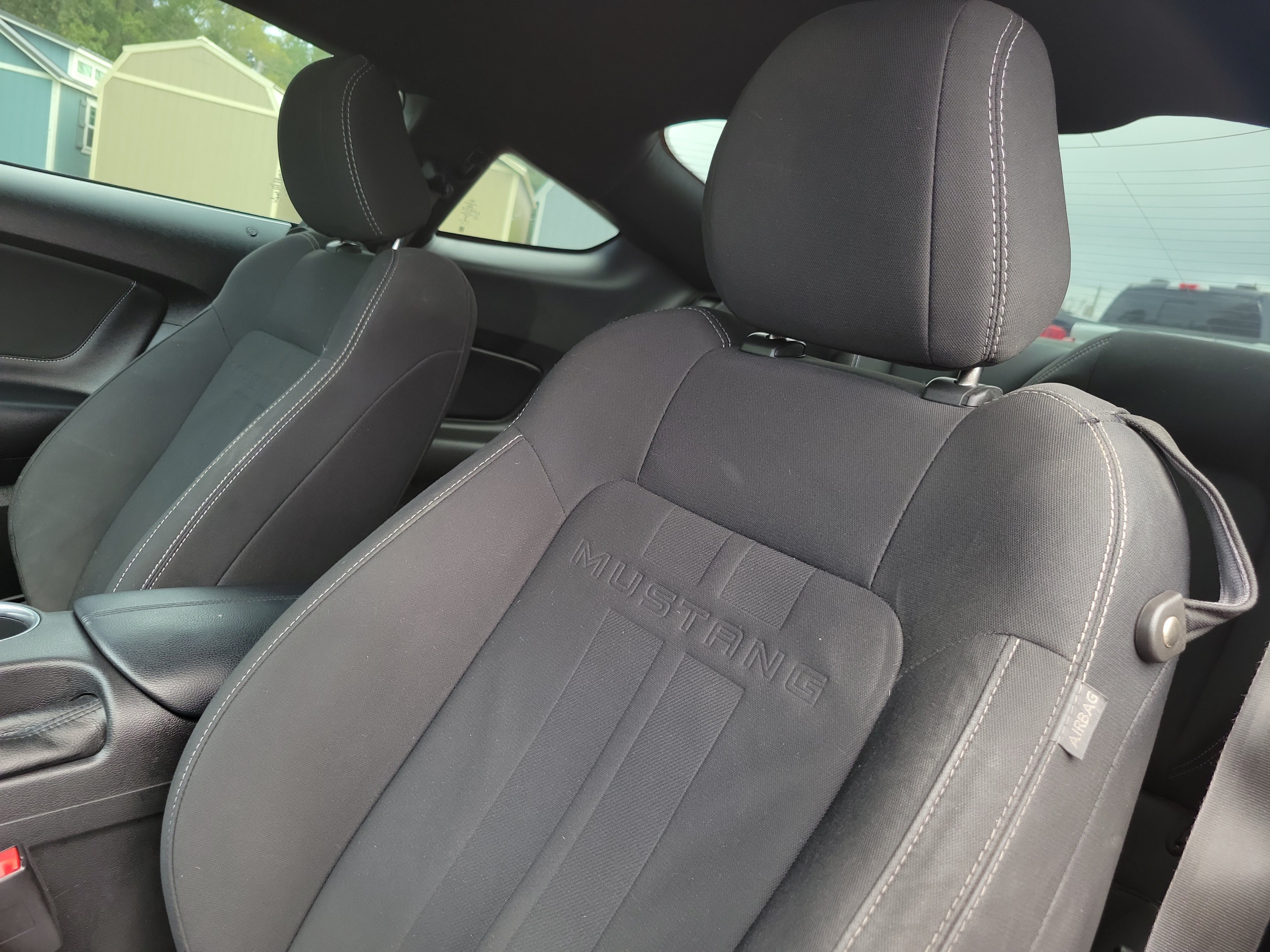 Used 2020 Ford Mustang Coupe RWD image 9