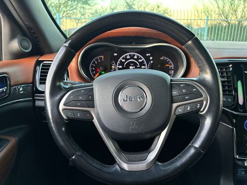 Used 2020 Jeep Grand Cherokee Overland image 7