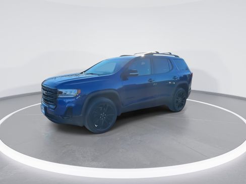 Used 2023 GMC Acadia SLT w/ Elevation Edition image 4