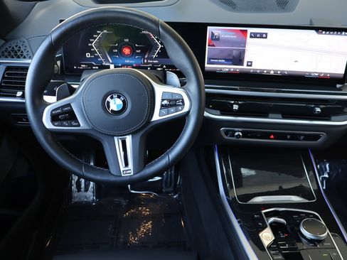 Used 2025 BMW X7 M60i w/ Climate Comfort Package AWD/4WD image 20