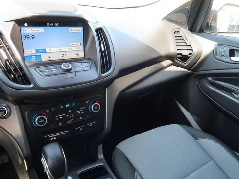 Used 2019 Ford Escape SE FWD image 15
