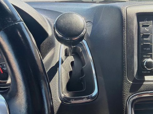 Used 2020 Dodge Grand Caravan GT FWD image 25