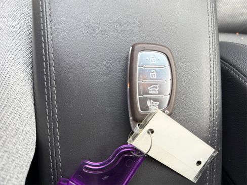 Used 2021 Hyundai Tucson Limited image 27