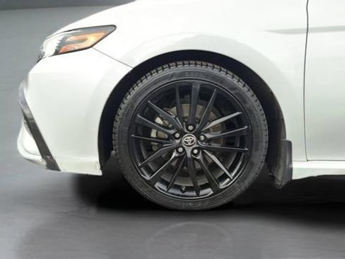 Used 2022 Toyota Camry XSE w/ Navigation Upgrade Package FWD image 32