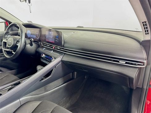 Certified 2023 Hyundai Elantra SEL w/ Convenience Package image 43