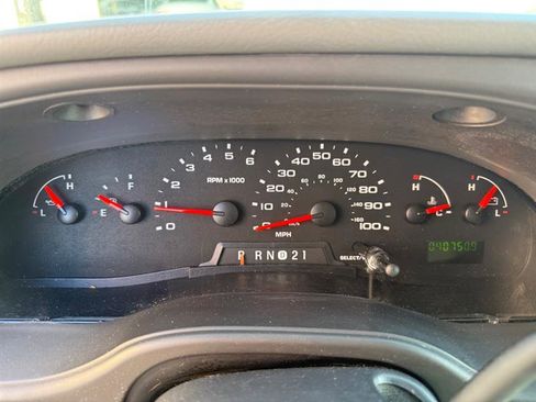 Used 2005 Ford E-150 and Econoline 150 Wagon image 12
