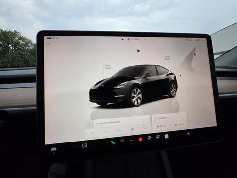Used 2023 Tesla Model Y Long Range AWD/4WD image 43