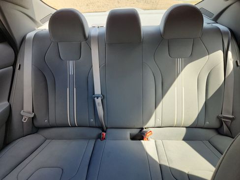 Used 2024 Hyundai Elantra SEL image 13