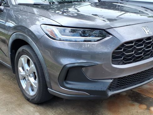 Used 2023 Honda HR-V LX image 11