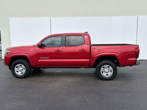 Used 2023 Toyota Tacoma SR5 RWD image 2