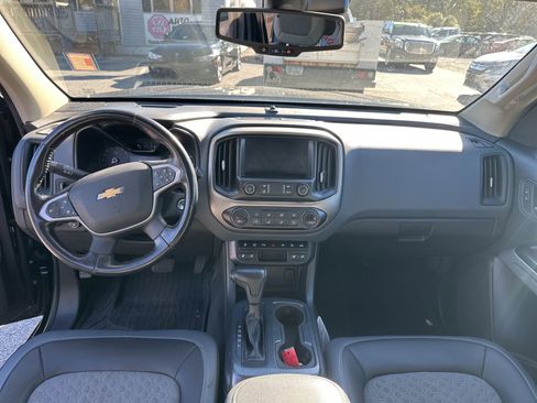 Used 2021 Chevrolet Colorado Z71 w/ Z71 Midnight Edition image 10