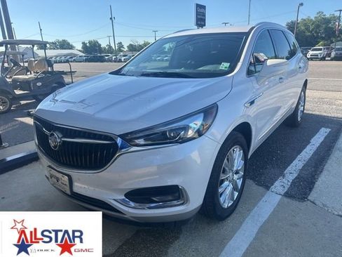 Used 2020 Buick Enclave Essence w/ Trailering Package, 5000 lbs. FWD image 1