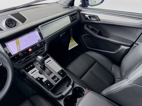 New 2026 Porsche Macan image 26
