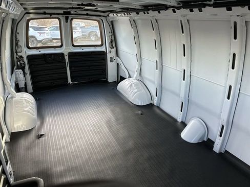 New 2025 Chevrolet Express 3500 Extended w/ Driver Convenience Package image 25