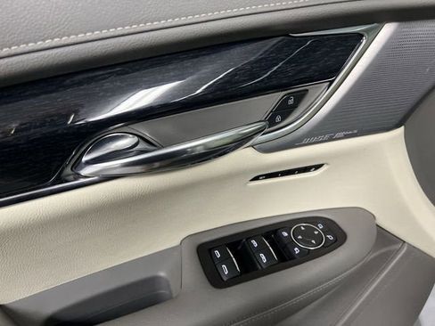 Certified 2020 Cadillac XT6 Premium Luxury image 24