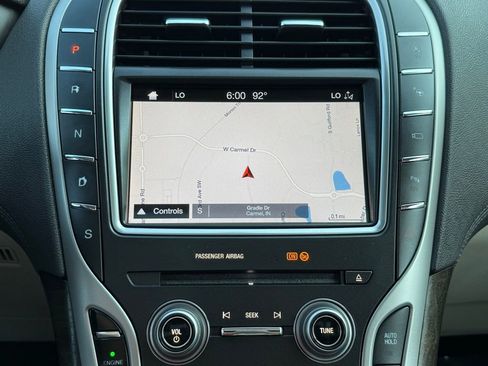 Used 2019 Lincoln Nautilus Reserve image 38