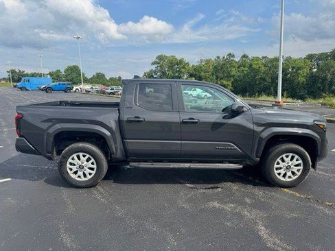 Certified 2024 Toyota Tacoma SR5 AWD/4WD image 2