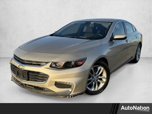 Used 2016 Chevrolet Malibu LT image 1