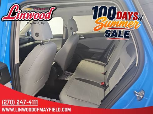 Used 2022 Volkswagen Taos SE AWD/4WD image 13