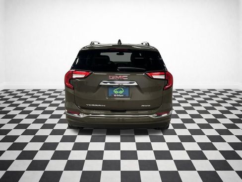 Used 2023 GMC Terrain Denali w/ Denali Premium Package image 8