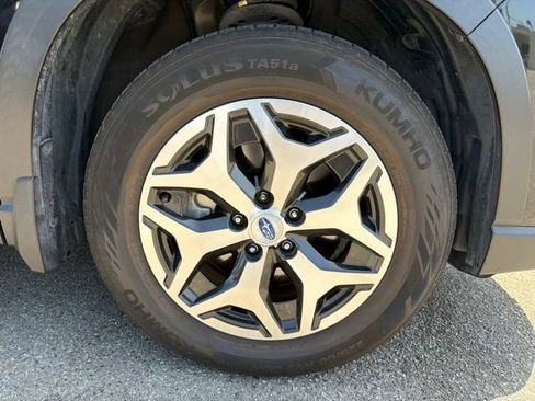 Used 2020 Subaru Forester Premium AWD/4WD image 25