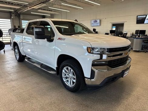 Certified 2021 Chevrolet Silverado 1500 LT w/ Z71 Off-Road Package AWD/4WD image 3