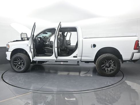 Used 2024 RAM 2500 Laramie image 80