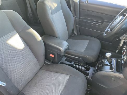 Used 2015 Jeep Patriot Sport image 11