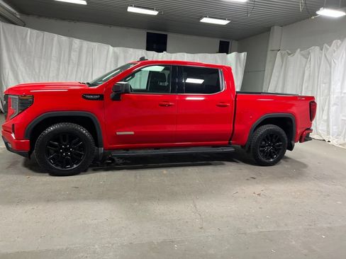 Used 2022 GMC Sierra 1500 Elevation w/ X31 Off-Road Package AWD/4WD image 4