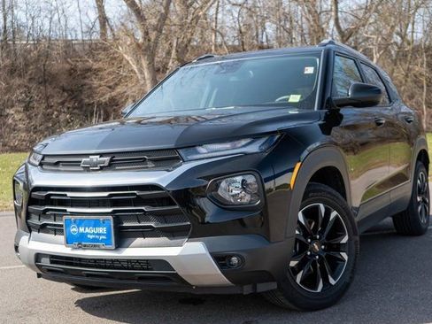 Used 2023 Chevrolet TrailBlazer LT w/ Convenience Package image 1