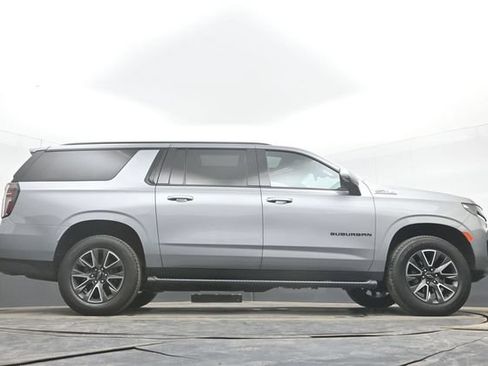 Used 2023 Chevrolet Suburban Z71 w/ Luxury Package AWD/4WD image 53