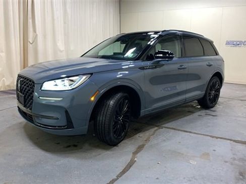 Used 2025 Lincoln Corsair Reserve w/ Equipment Group 202A image 7